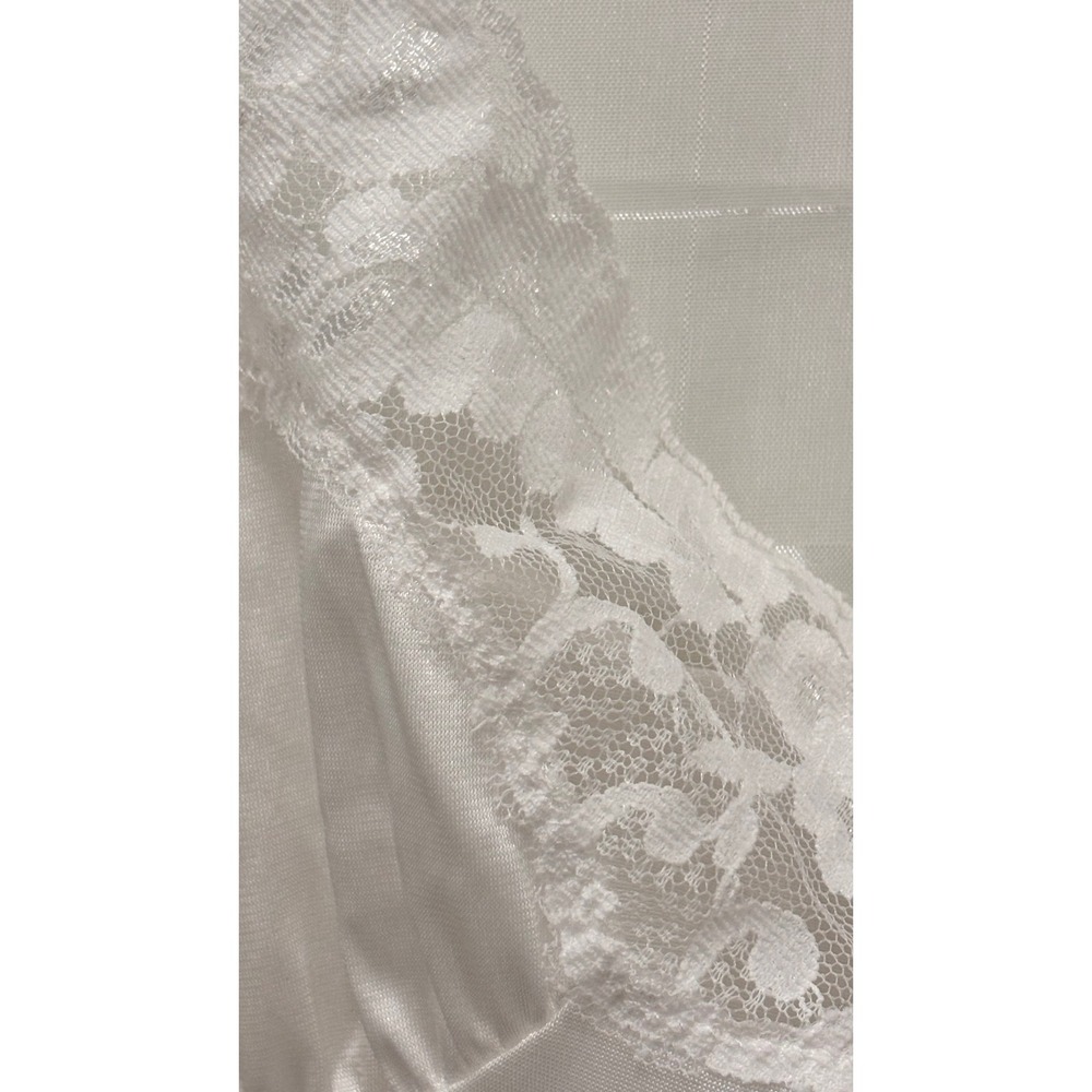 Vassarette White Nylon Full Slip Lace Trim Adjustable Strap Style 10-805 Size 28 - Picture 8 of 9